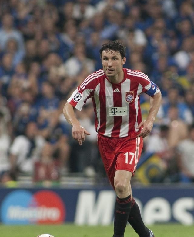 德国杯窗口期走向成谜，巴塞罗那单刀错失，引发热议，轮换策略成焦点(巴塞罗那德国馆cad图)