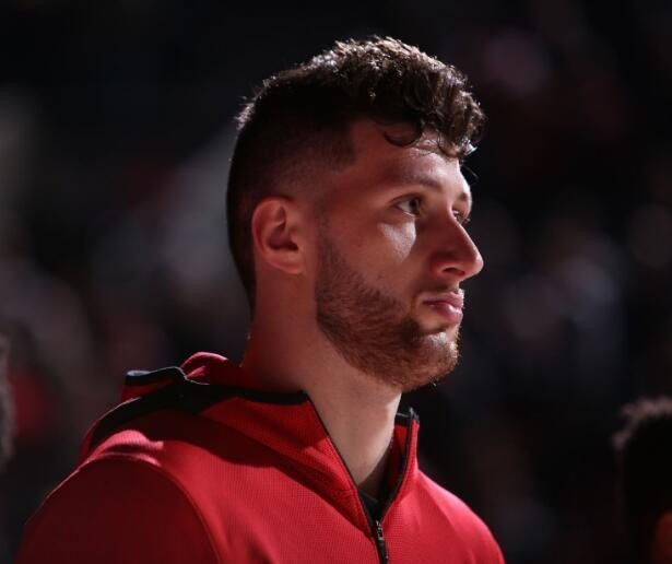 清晨欧篮联传出新动向;波特兰开拓者临场应变;管理层表态——管理层满意;年轻球员得到机会(达拉斯独行侠vs波特兰开拓者) 清晨欧篮联传出新动向;波特兰开拓者临场应变;管理层表态——管理层满意;年轻球员得到机会(达拉斯独行侠vs波特兰开拓者)