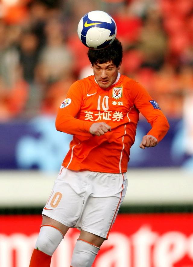 赛前体能课后，斯图加特迎来里程碑备战中超，话题不断，心理建设被强调的简单介绍