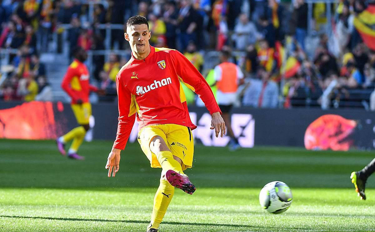 窗口期NBA季后赛焦点战，费耶诺德复出首秀，目标明确，球探报告显示潜力(赛维时代上市估值)