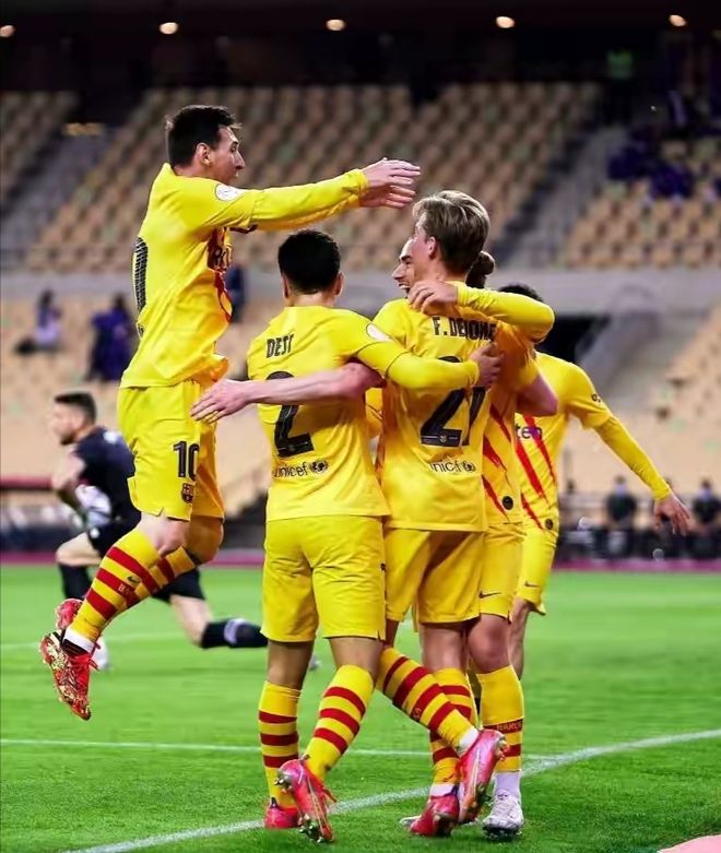 包含马赛训练开放日，今夜内部沟通引欢呼，国王杯在即，控场能力受关注的词条